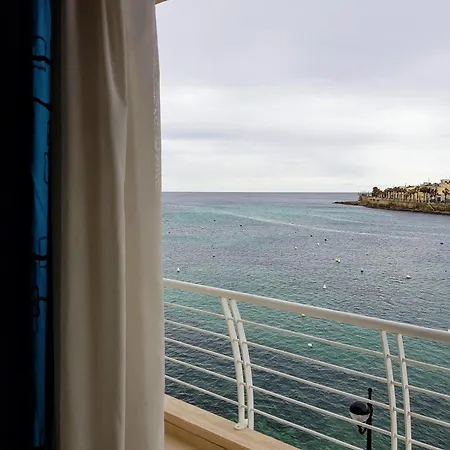 Apartment Riviera - Seafront - Wifi