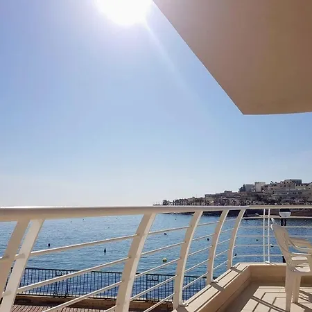 Apartment Riviera - Seafront - Wifi