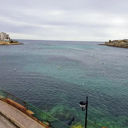 Apartment Riviera - Seafront - Wifi Marsaskala