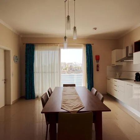 Riviera - Seafront - Wifi شقة