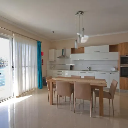 Apartament Riviera - Seafront - Wifi Marsaskala