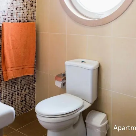 Riviera - Seafront - Wifi Apartament *