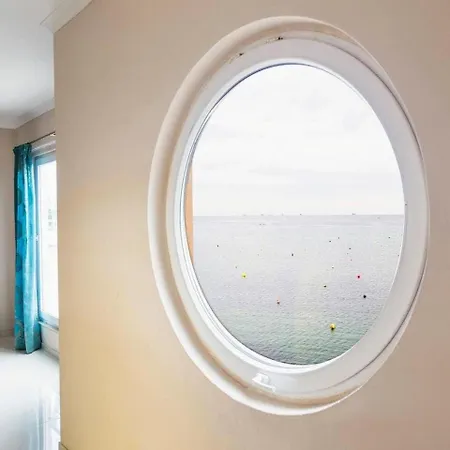 Apartament Riviera - Seafront - Wifi *