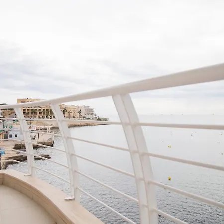 Riviera - Seafront - Wifi * Marsaskala