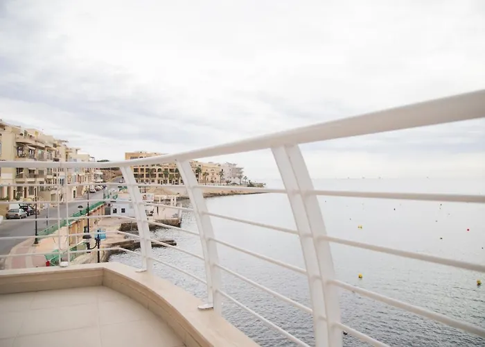 Riviera - Seafront - Wifi * Marsaskala