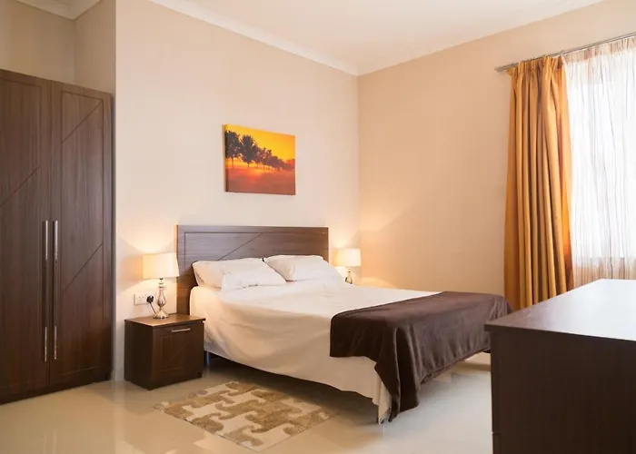 Riviera - Seafront - Wifi Apartment Marsaskala